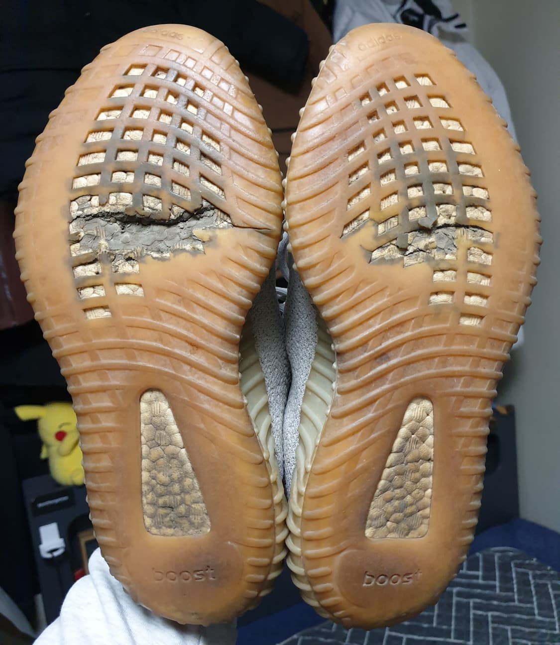 아디다스 이지 부스트350 V2 세서미 2022 (260) 상품이미지4