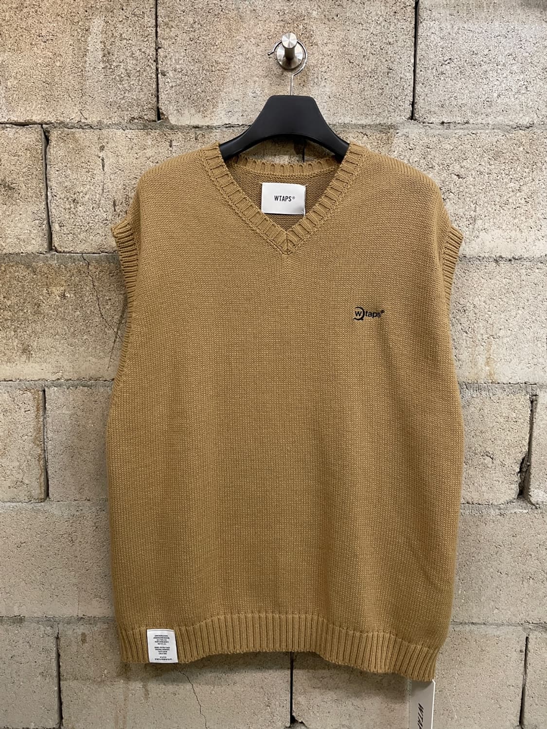 더블탭스 니트 베스트 상품이미지1