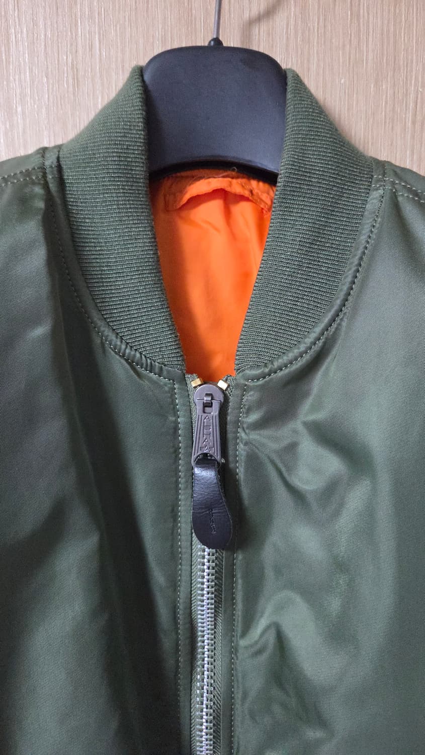 (착샷) 알파인더스트리 ma-1 세이지 상품이미지4