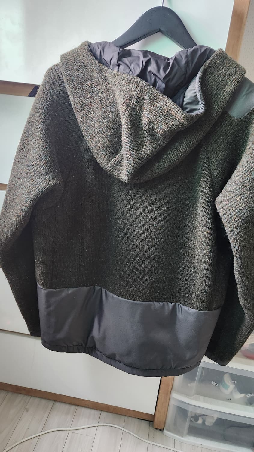 10회미만 착용 새상품급 몽클레어 모직후드 패딩~3사이즈 상품이미지2