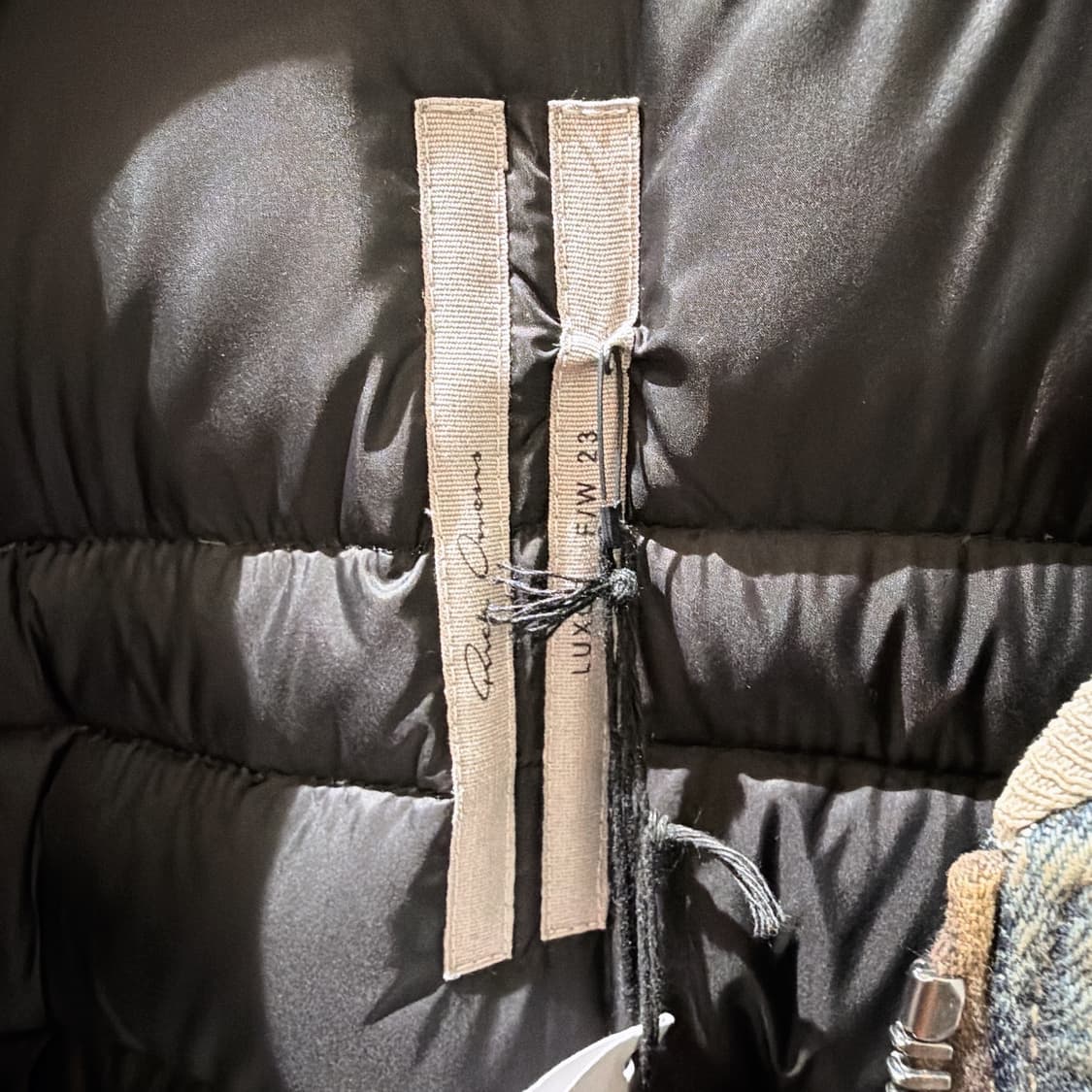 (정품/새상품) 릭 오웬스 공용 디스트로이드 점보 데님 구스다운 점퍼 상품이미지4