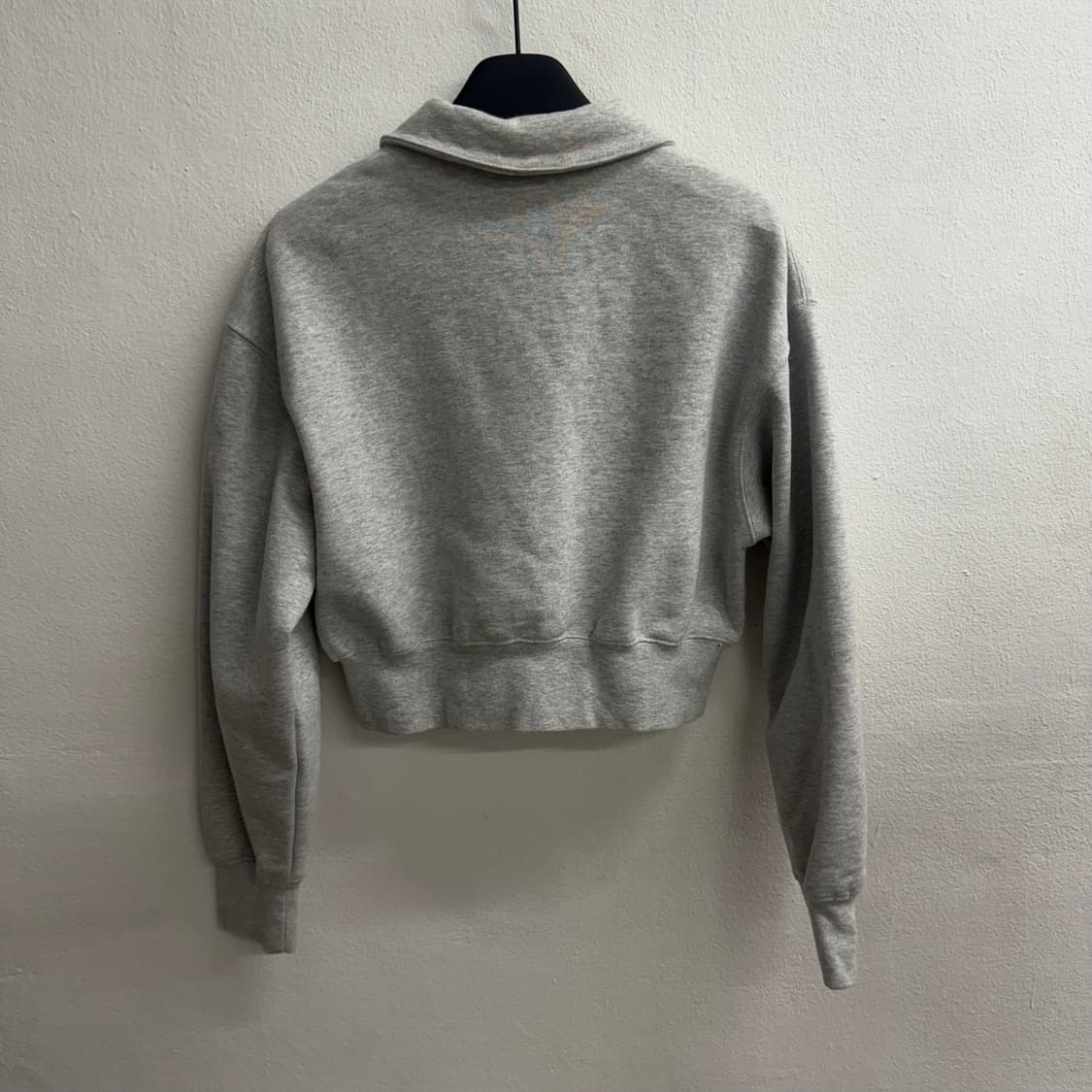 마리떼프랑소와저버 반집업 크롭 맨투맨 (S) 상품이미지3