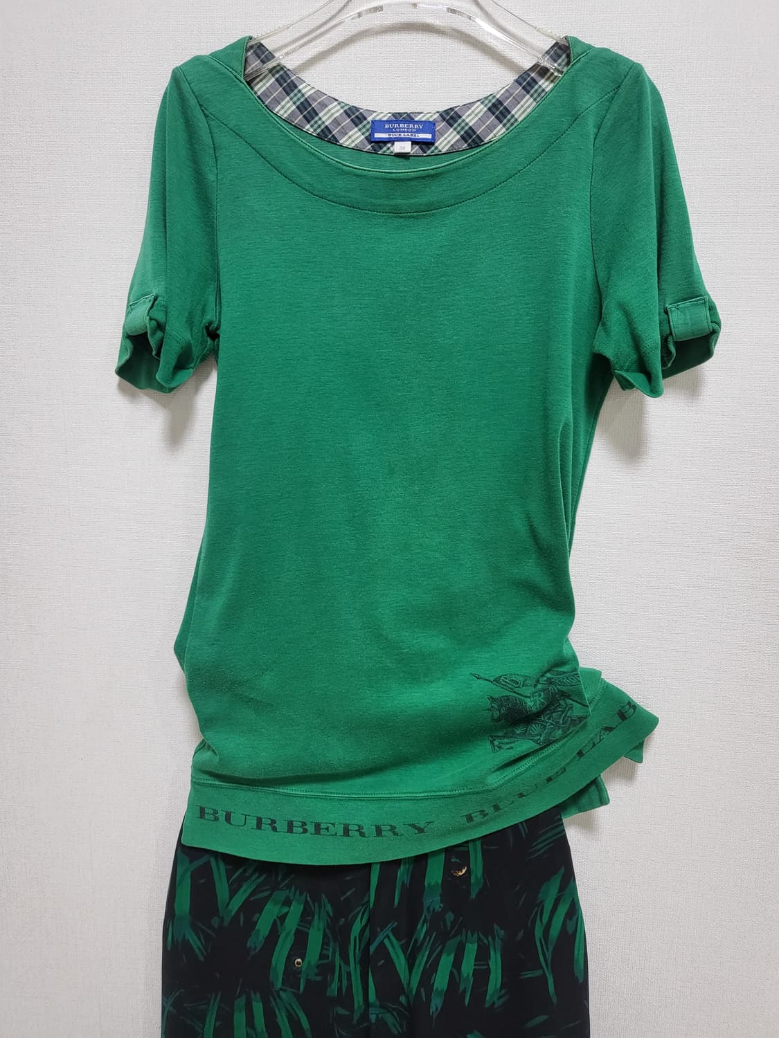(정품) 버버리 블루라벨 녹색 반팔 티셔츠 38 상품이미지1