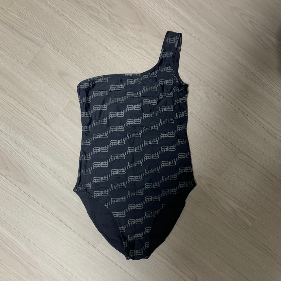 BALENCIAGA, Logo Asymmetric Swimsuit 상품이미지3