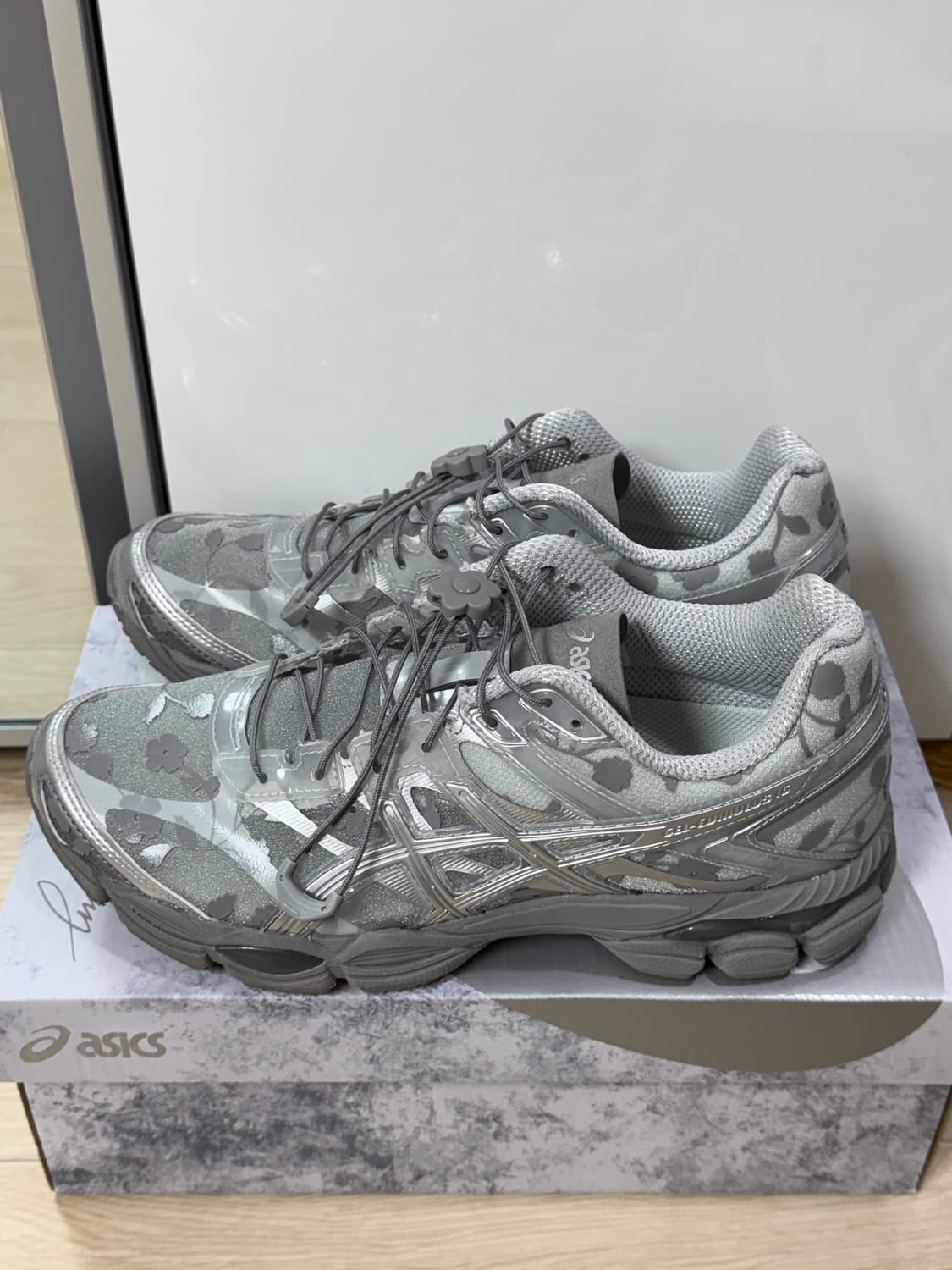 아식스 x 세실리에 반센 젤 큐물러스 16 그레이 255사이즈 (Krea 상품이미지4