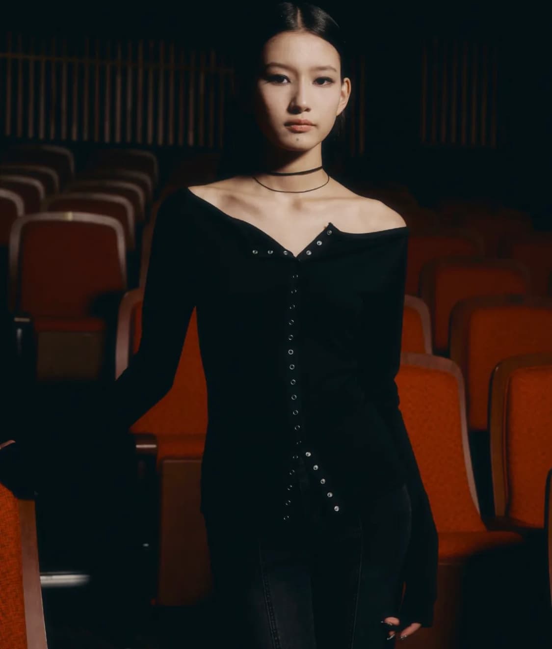 헬레네파리스 보트넥 스냅 슬릿 가디건 블랙 상품이미지3