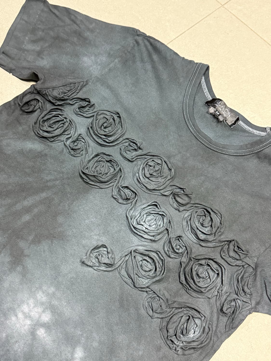 2013 꼼데가르송 무수한 입체 장미 반팔 티셔츠 상품이미지3