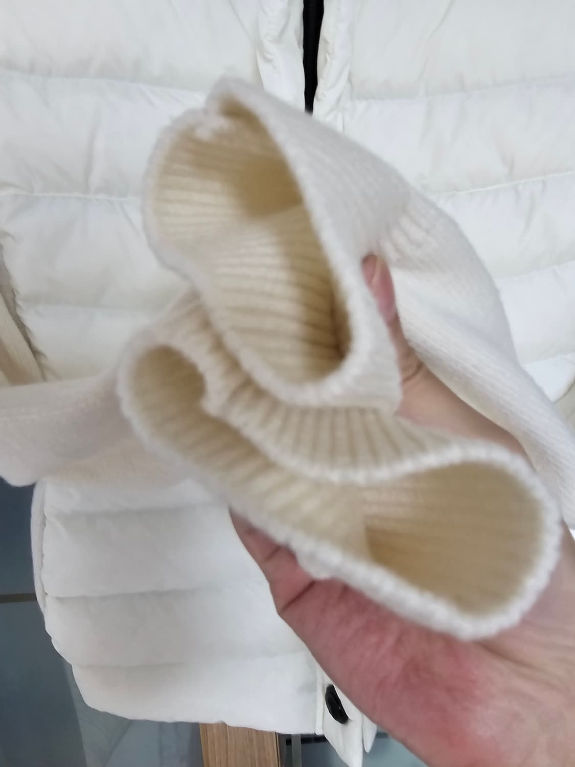 몽클레어 22fw 니트 다운패딩(xs/오케이몰정품/착샷있음) 상품이미지4