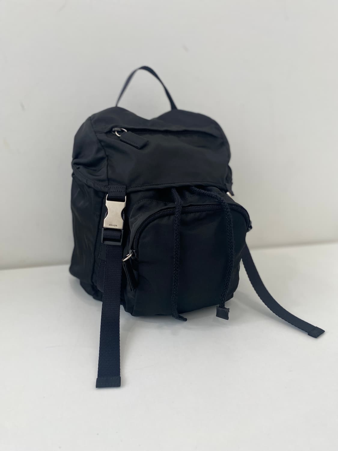 프라다 포코노 나일론 블랙 백팩 상품이미지2