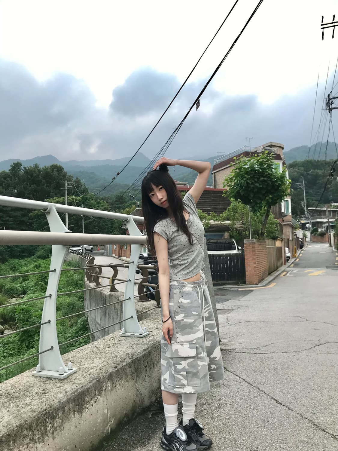 블랙업 크롭탑 상품이미지1