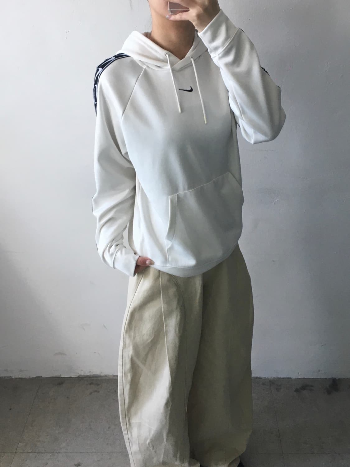 나이키 스우시 사이드라인 후드티 상품이미지2