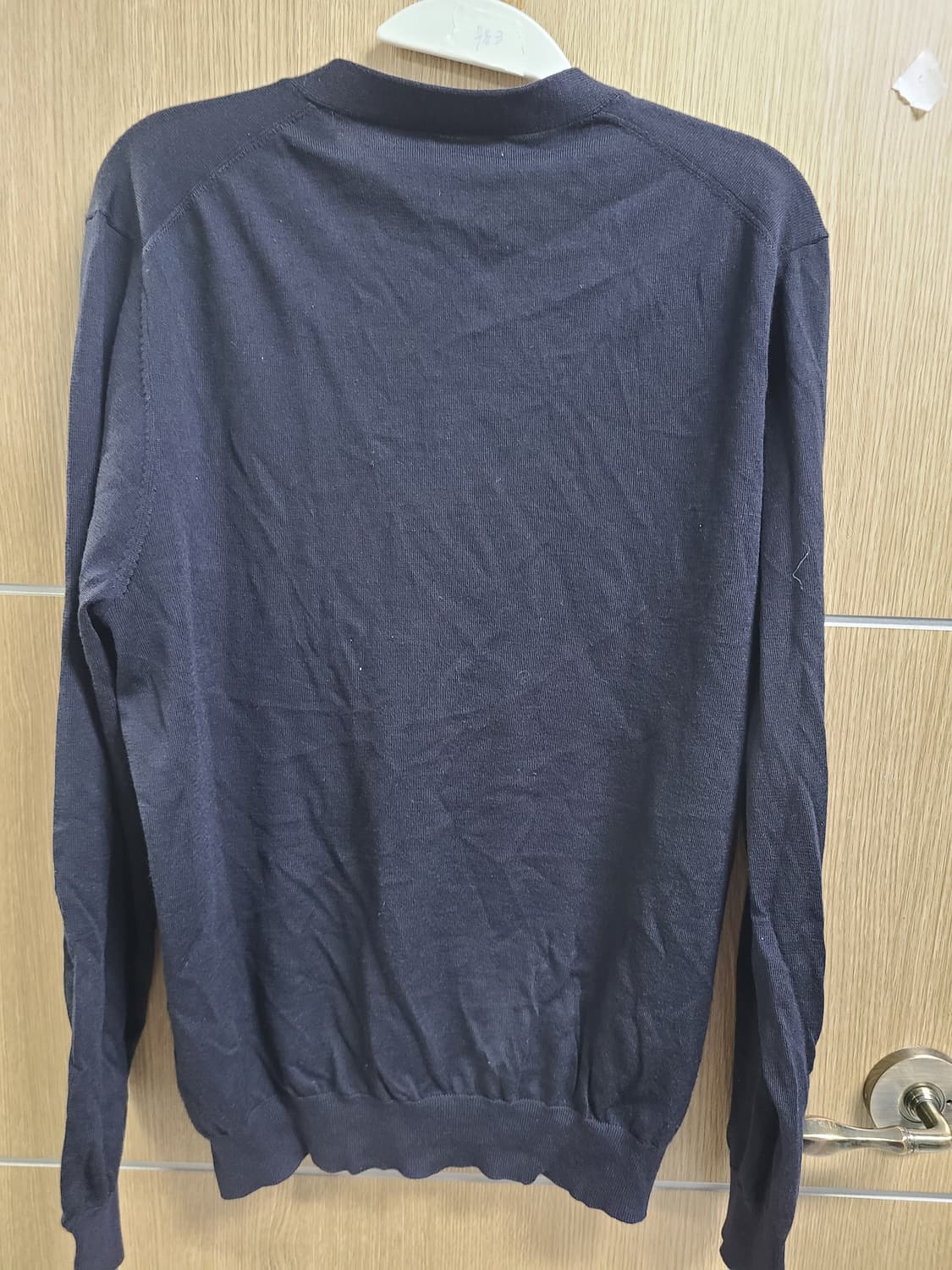 수트서플라이 울100 니트 가디건  상품이미지4