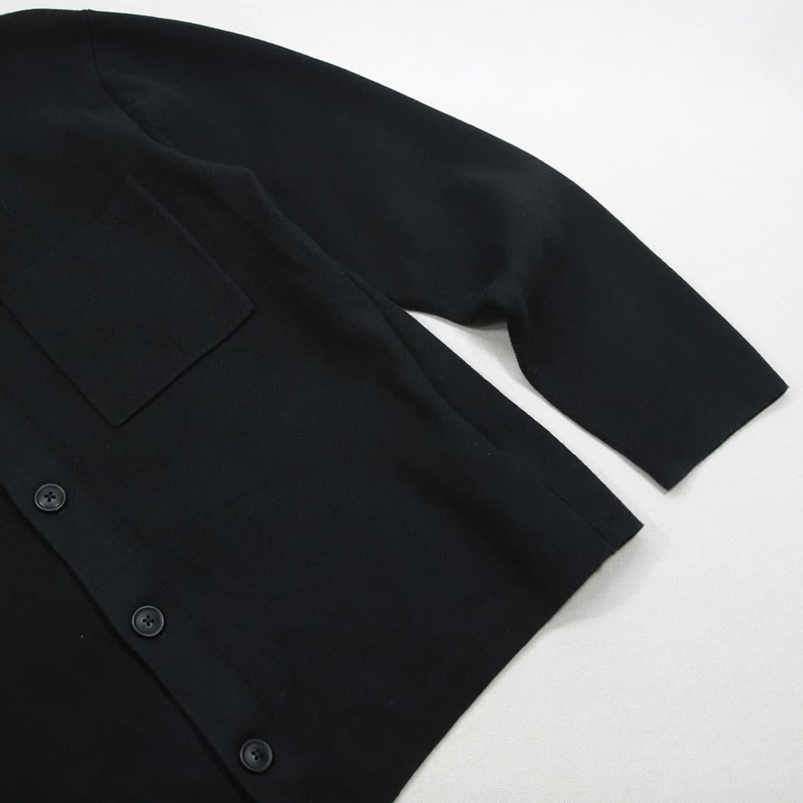 (착용컷) 유니클로 카라 니트 가디건 (남성용 98) 상품이미지6