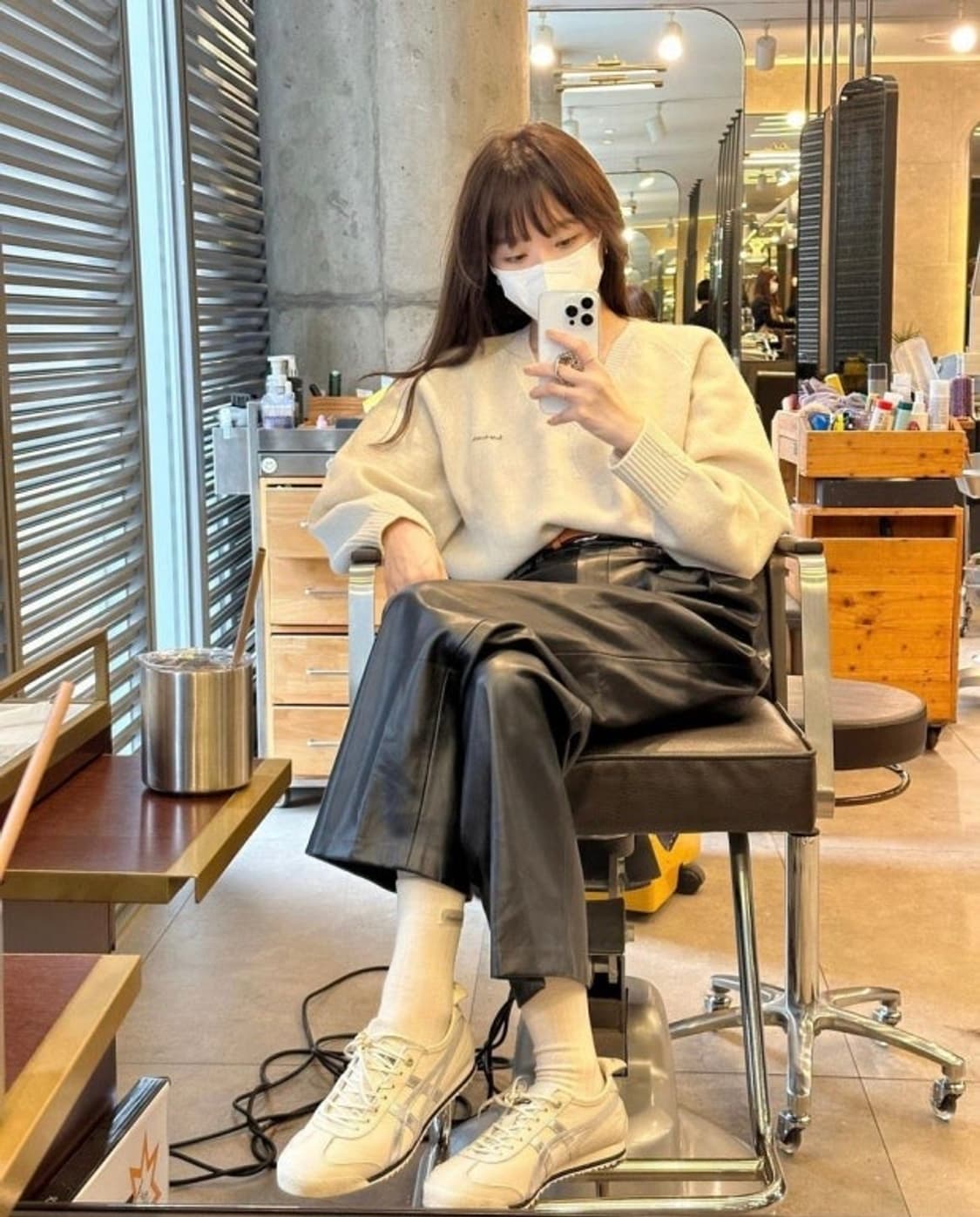 강민경 착용 | 오니츠카 타이거 멕시코 66 버치실버 상품이미지5