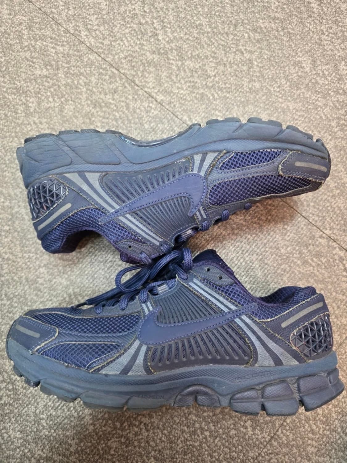 [255] 나이키 줌보메로5 미드나이트 네이비 상품이미지7