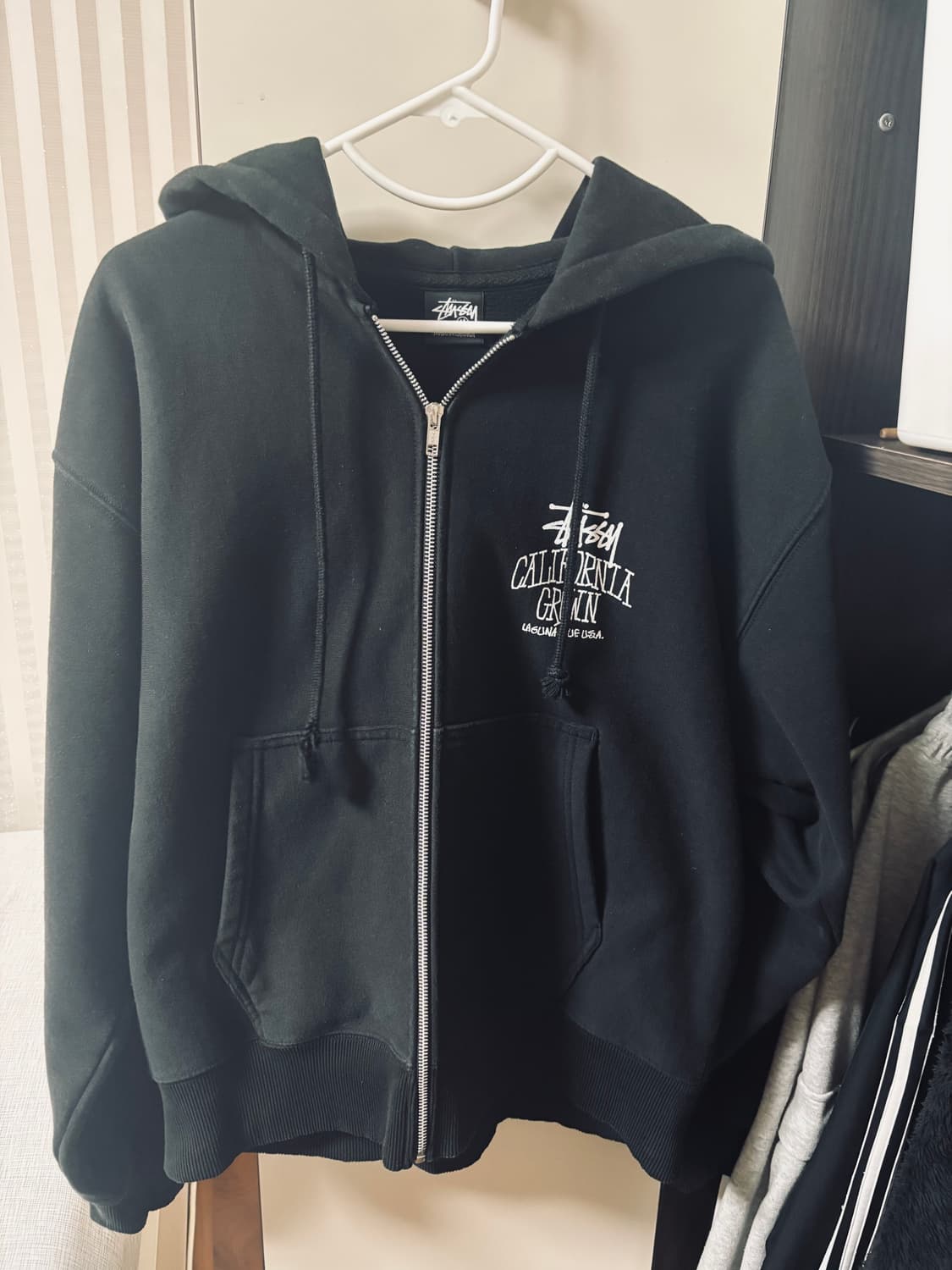 스투시 캘리 그로운 집 후드 블랙 상품이미지2