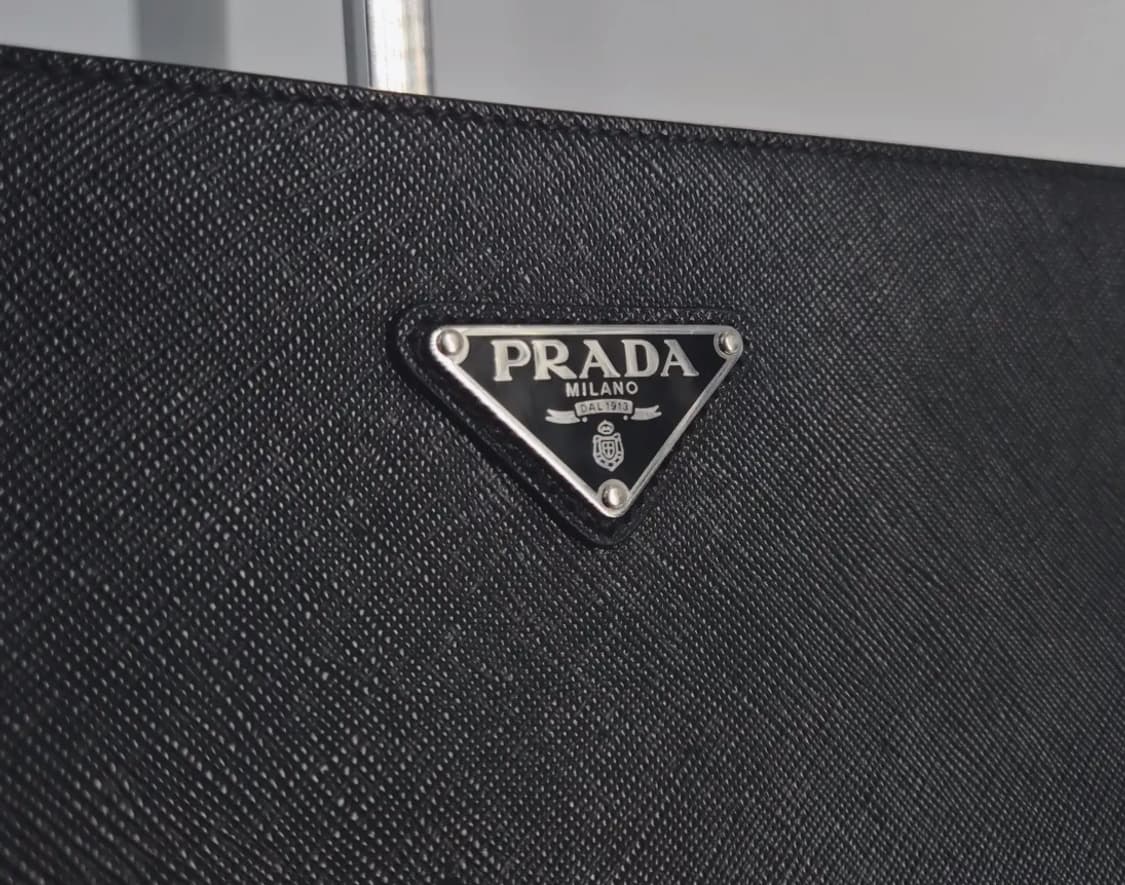 [정품] 프라다 사피아노 클러치 백 (S급 / 풀구성) 상품이미지2