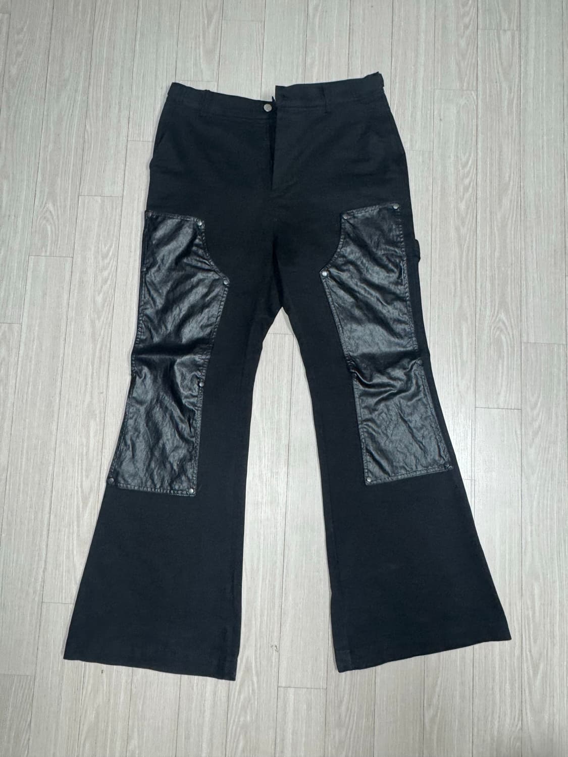 로어링라드 레더 패치 플레어진 / L 상품이미지1