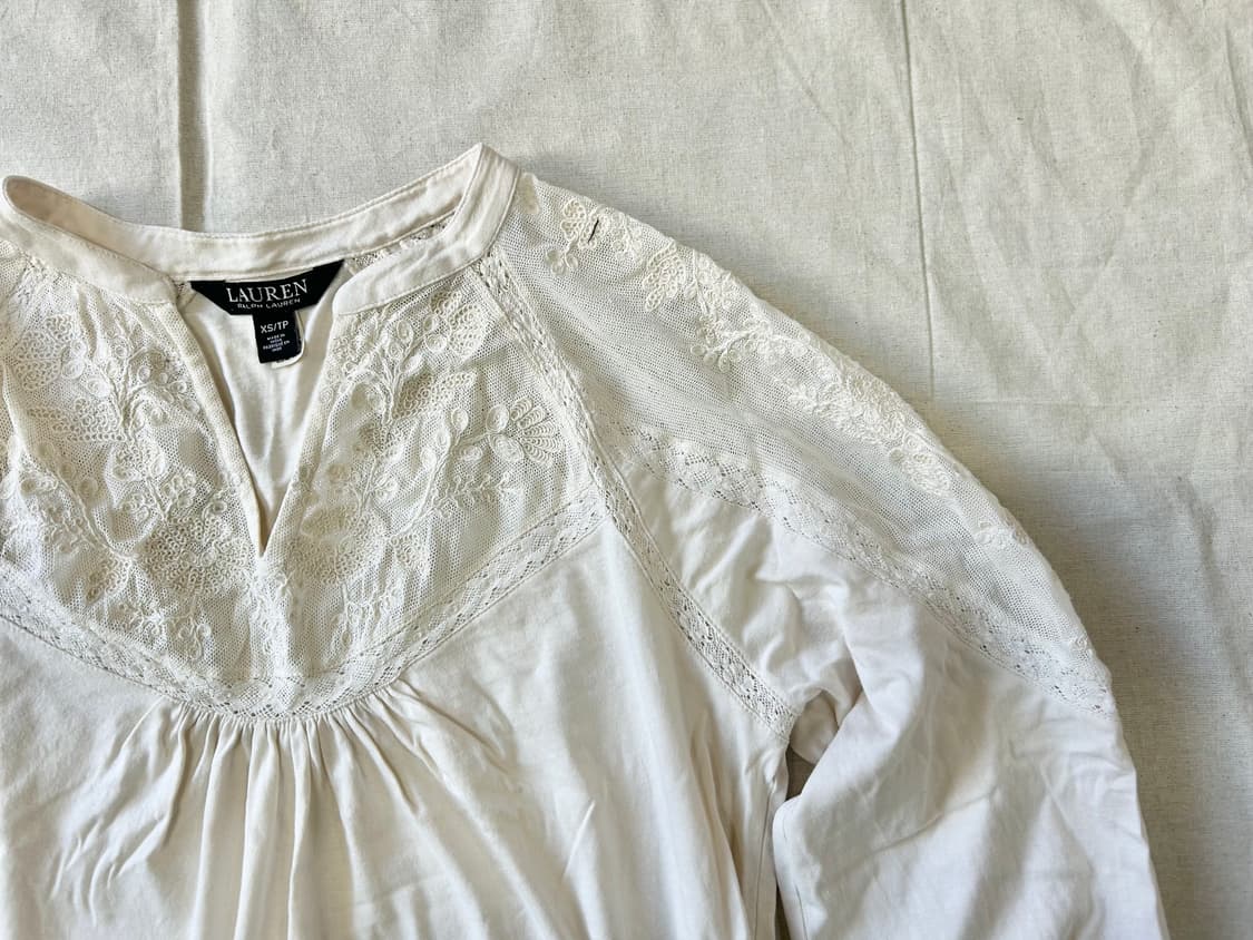 아이보리 레이스 디테일 티셔츠 상품이미지7