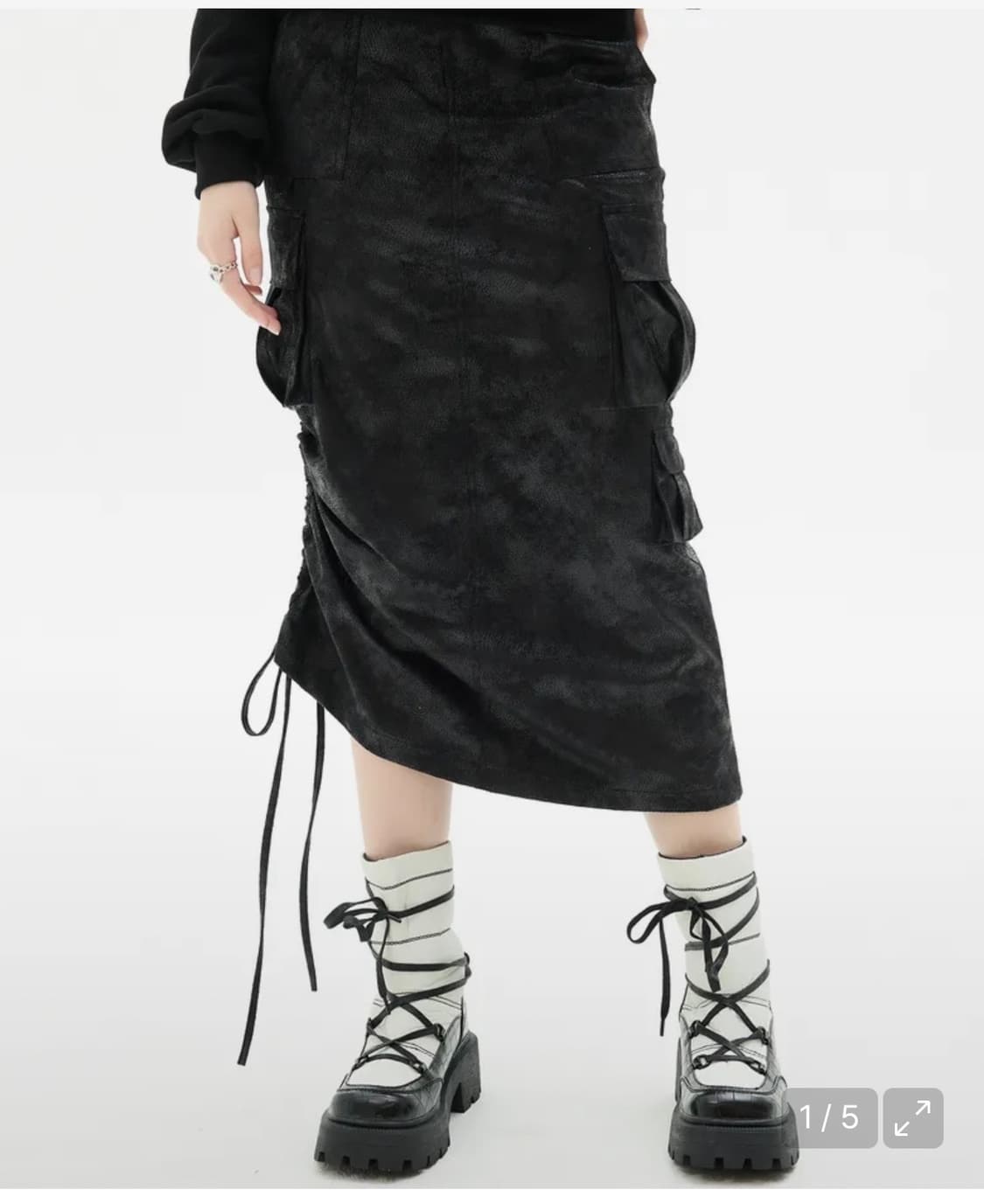 러브이즈트루 카고 스커트 블랙 상품이미지1