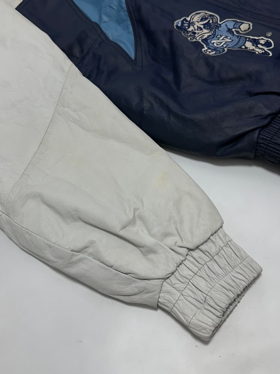 Logo Athletic 90s shark tooth 가죽 바시티자켓 상품이미지6