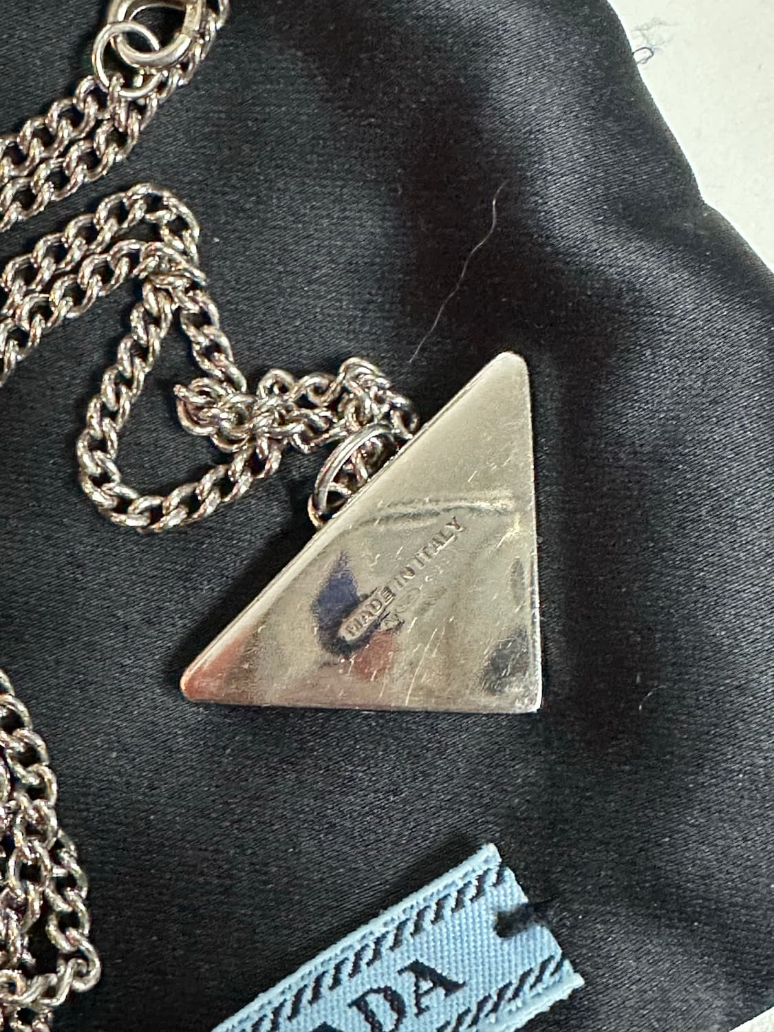 프라다 스말토 삼각 목걸이 상품이미지4