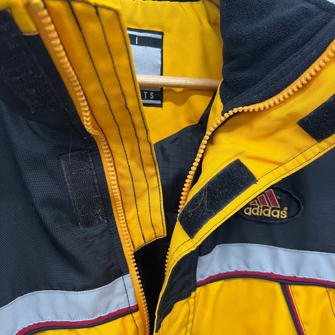아디다스 올드스쿨 블랙/옐로우 패딩 남M 상품이미지6