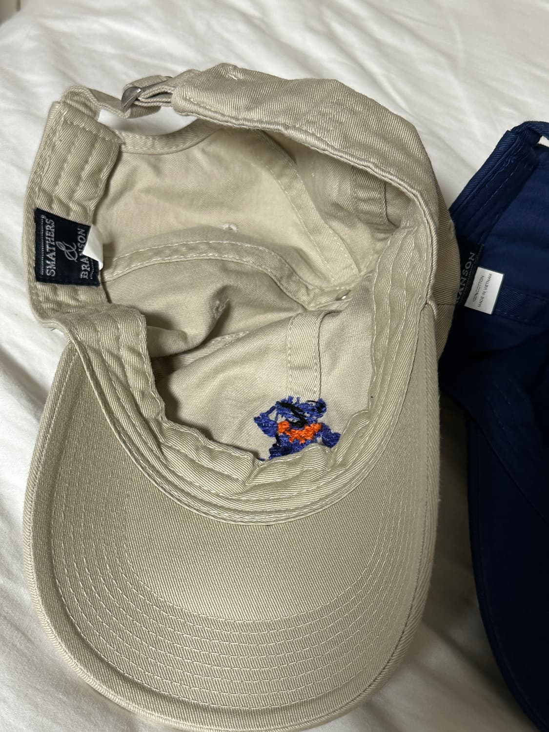 스매더스앤브랜슨 댄싱베어 니들포인트 모자 스톤(베이지) 상품이미지4