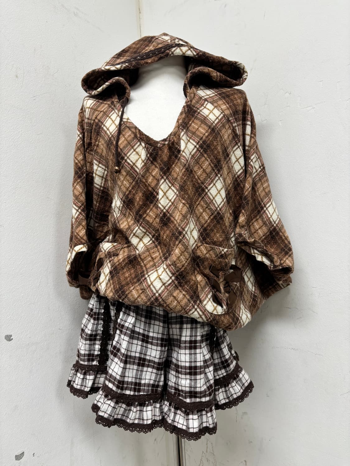 Top: [LIZLISA]rare 딸기초코 판초 후드  상품이미지7