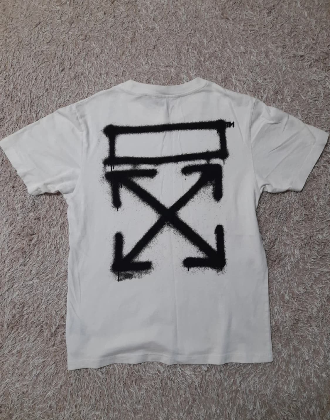 오프화이트 반팔 티셔츠 상품이미지1