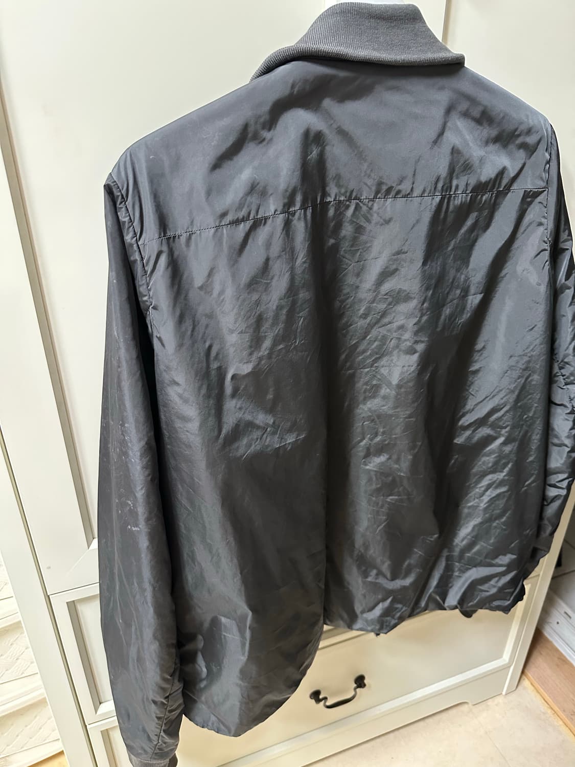 프라다 봄버 자켓 54 차콜 상품이미지3