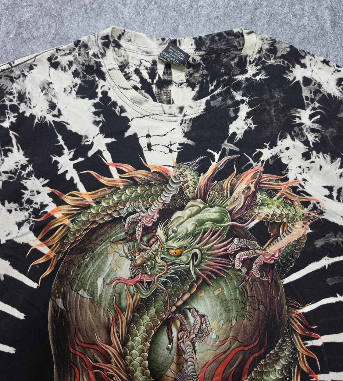 서바이버즈 피어싱 드래곤 그래픽 타이다이 나염 반팔티 L 상품이미지3