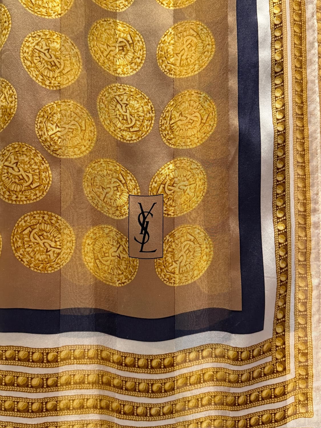 Yves Saint Laurent 100% Silk Scarf 상품이미지5