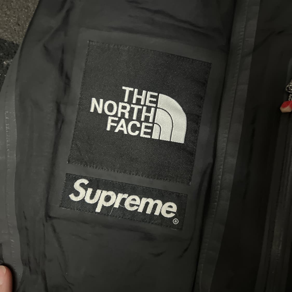 슈프림 x 노스페이스 서밋 윈드브레이커 자켓 블랙 상품이미지3
