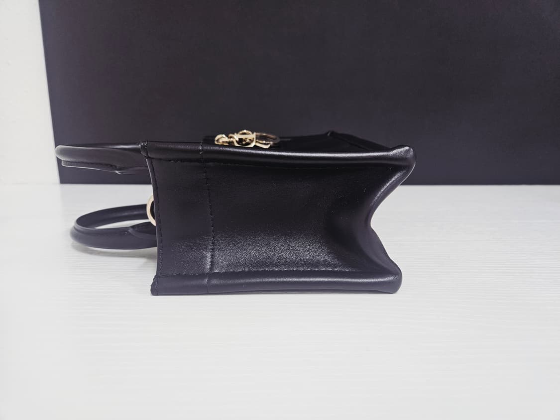 디올 스트랩 북도트 미니백 블랙(영수증포함 풀구성 새상품급) 상품이미지4