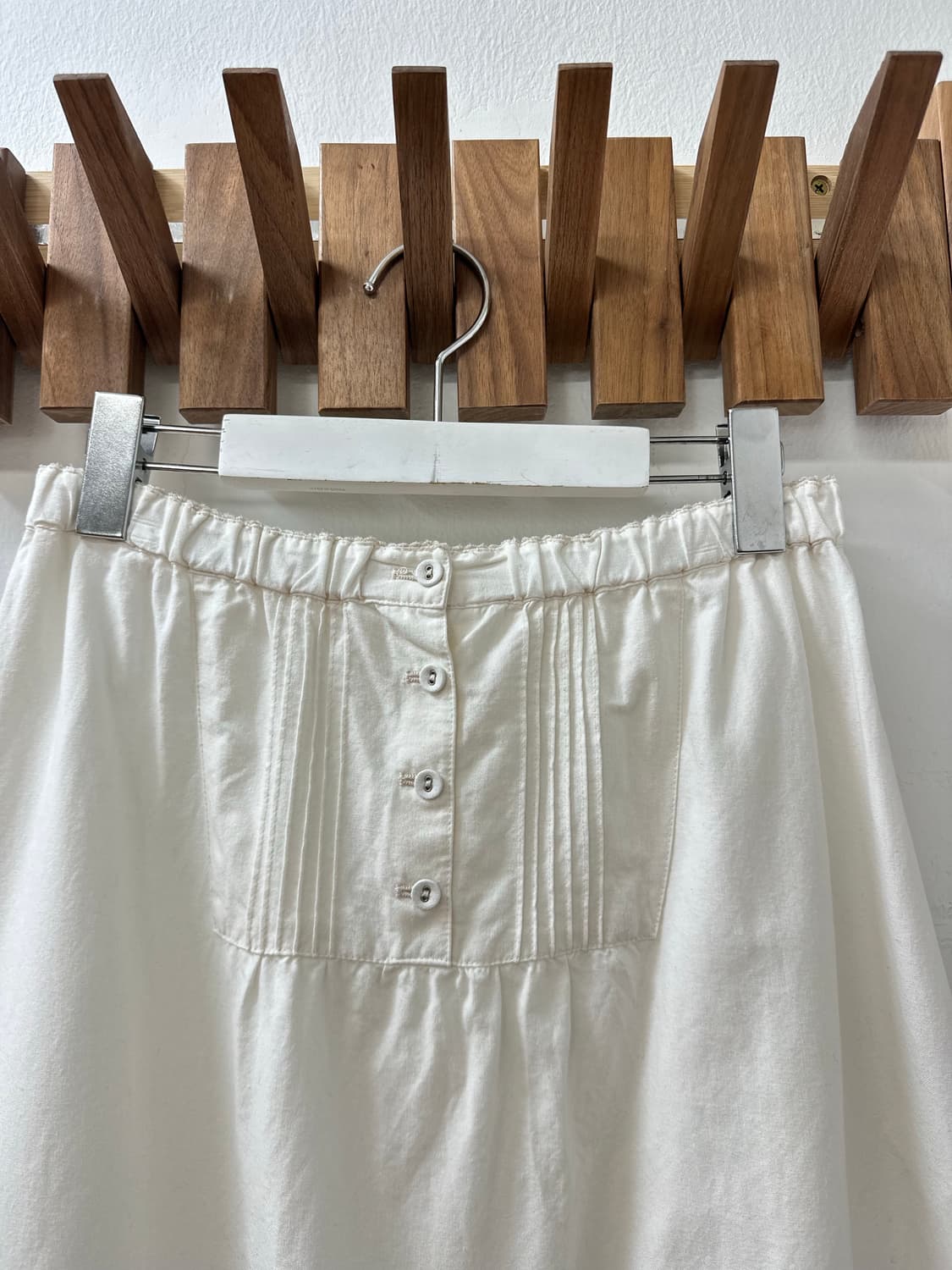 일본빈티지 코튼 핀턱 싸개버튼 플라워 레이스 자수 펀칭 디테일 스커트 상품이미지2