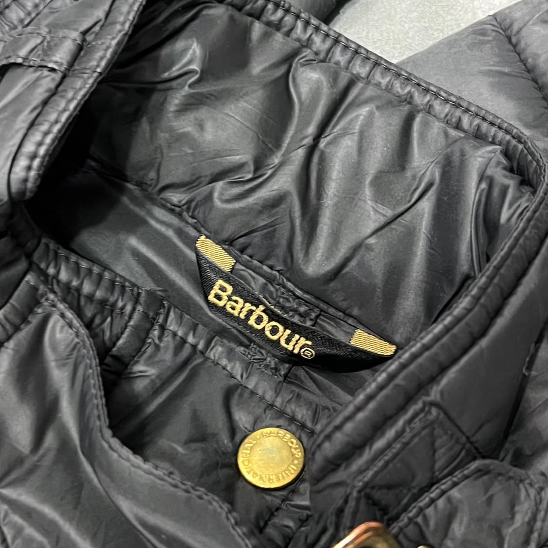  바버 인터네셔널 퀼팅 자켓 y15240 상품이미지6