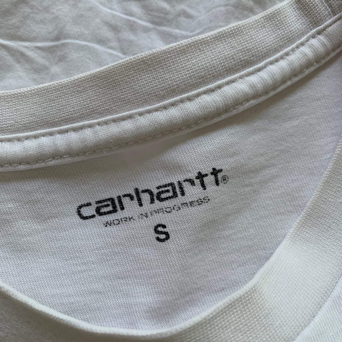 칼하트 S/S STAIN SCRIPT 레터링 프린트 반팔티 상품이미지4