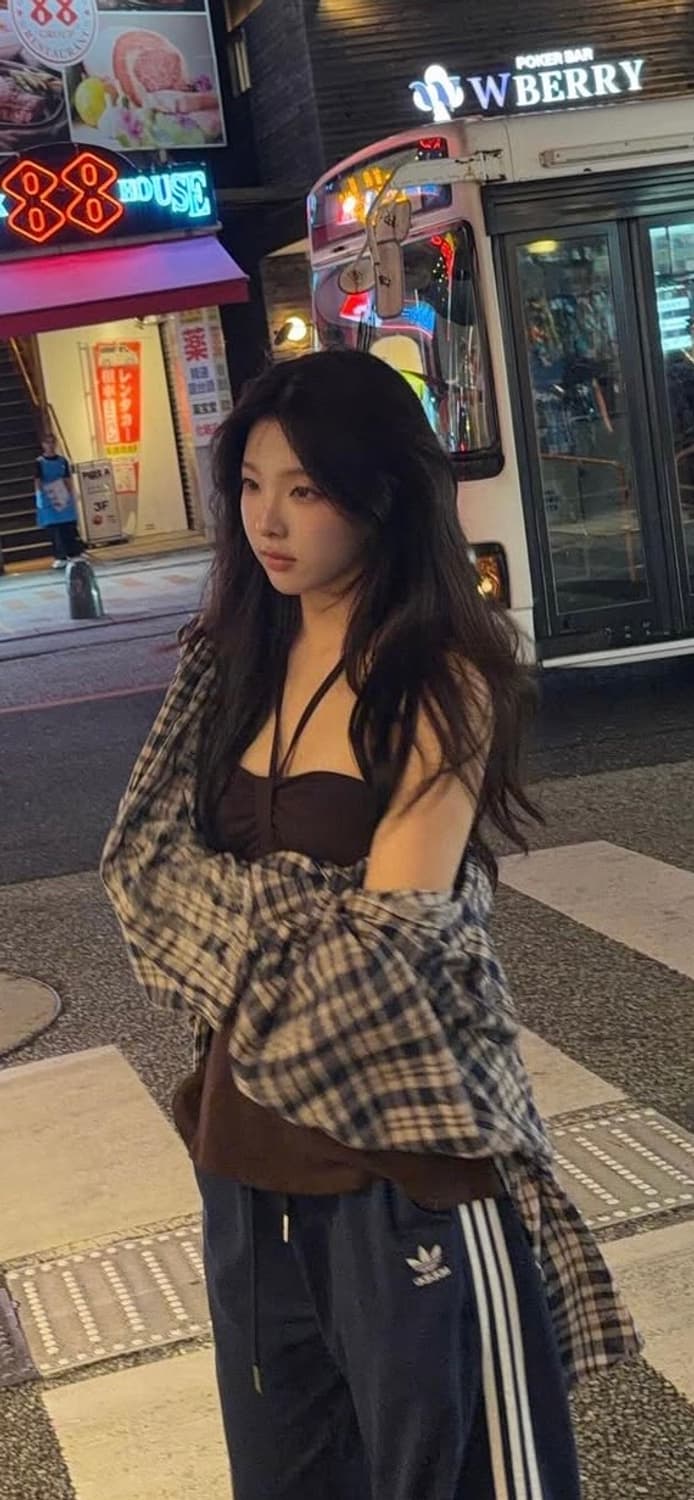새상품!남서연착용)에즈이프캘리 셔츠 네이비 상품이미지3