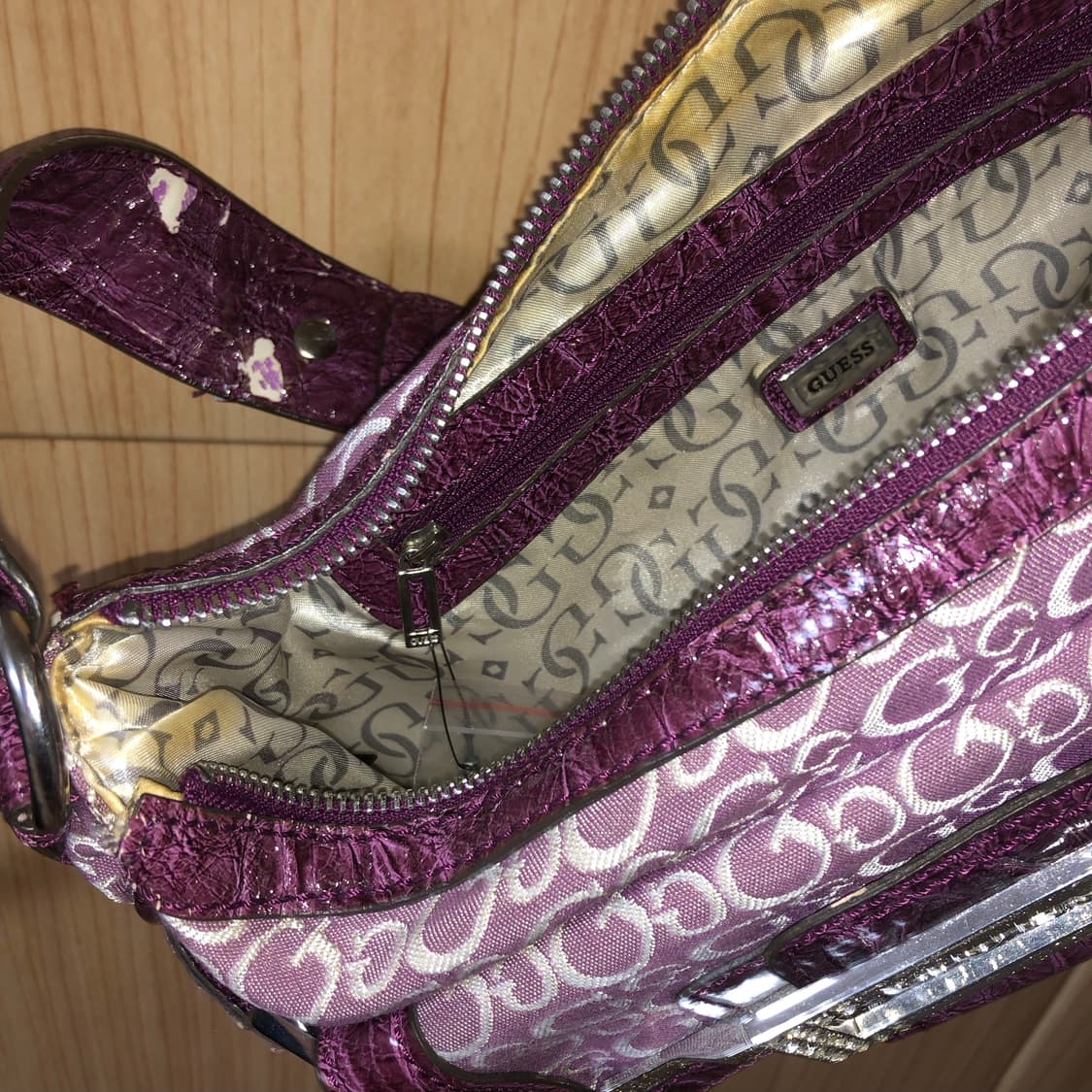 게스 보라 숄더백 🛒  상품이미지9