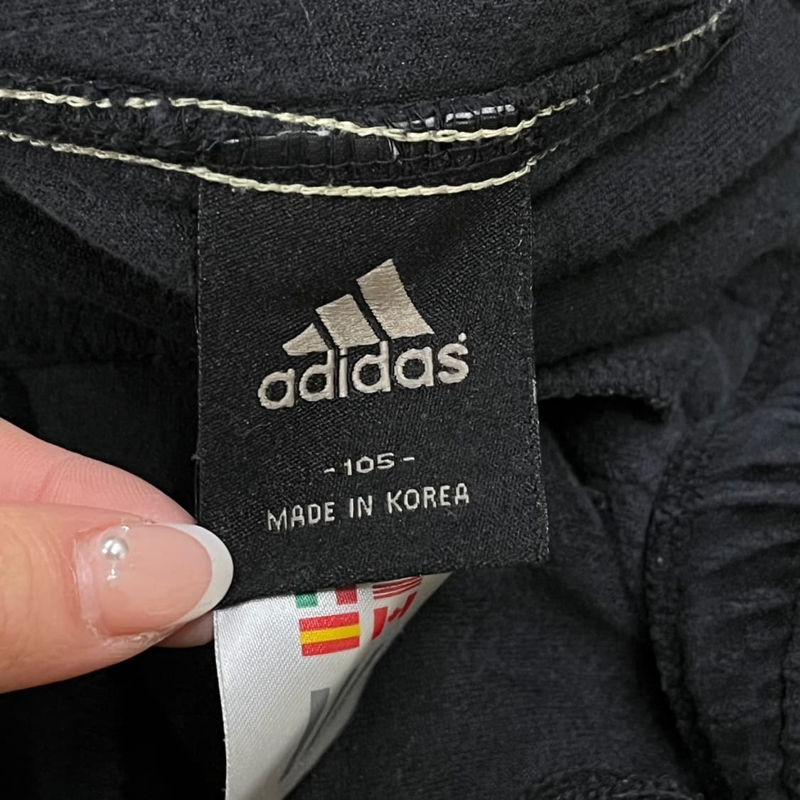 [정품/105] 아디다스 벨벳 검금 트랙 바지 블랙  상품이미지4