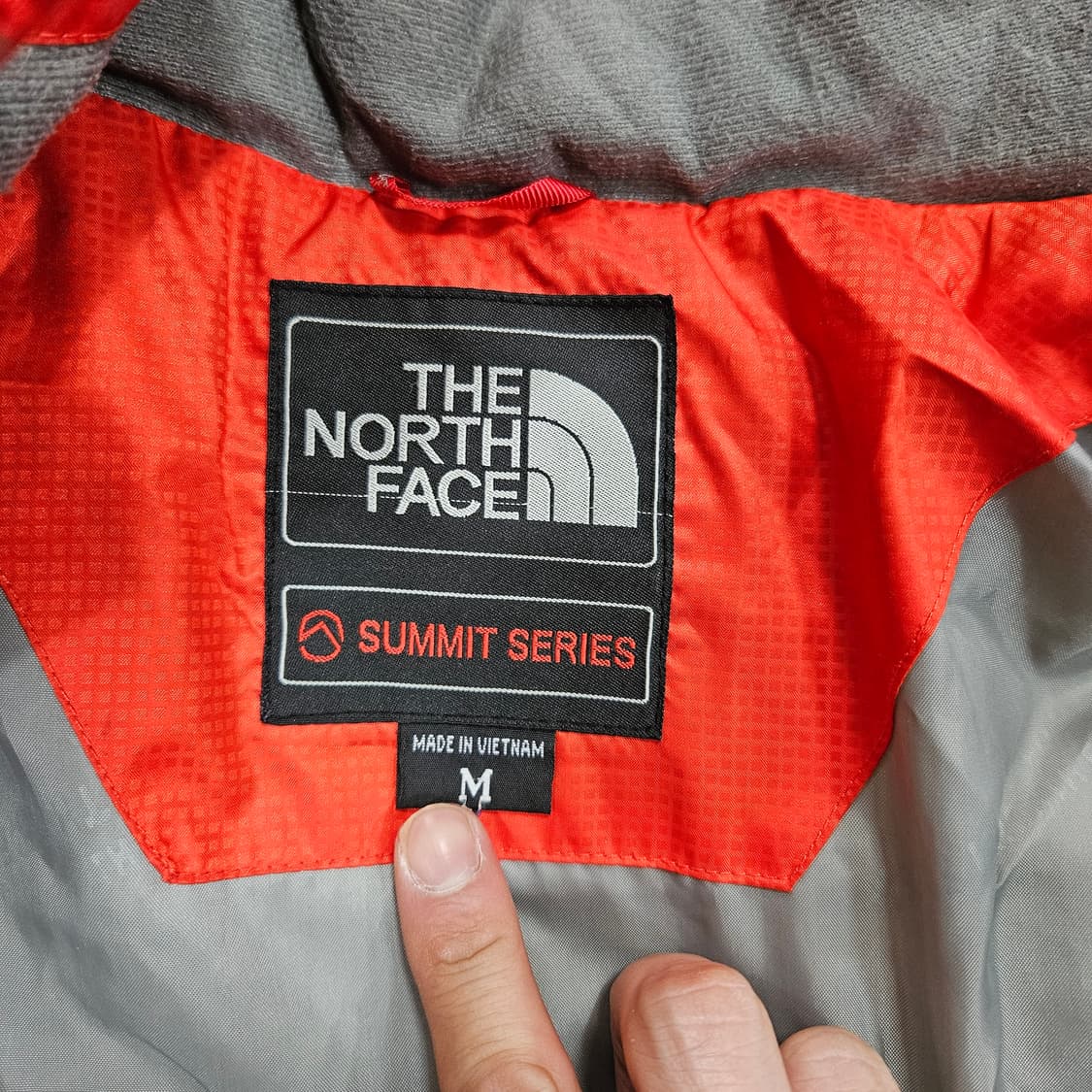 노스페이스 서밋시리즈 NO. 900 덕다운 패딩 M size 상품이미지9