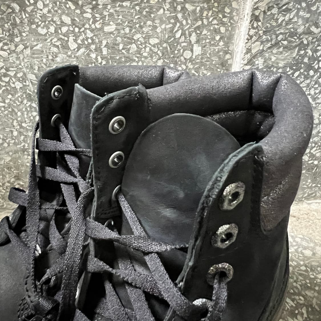 팀버랜드 6인치 블랙 메탈릭 패드 상품이미지6