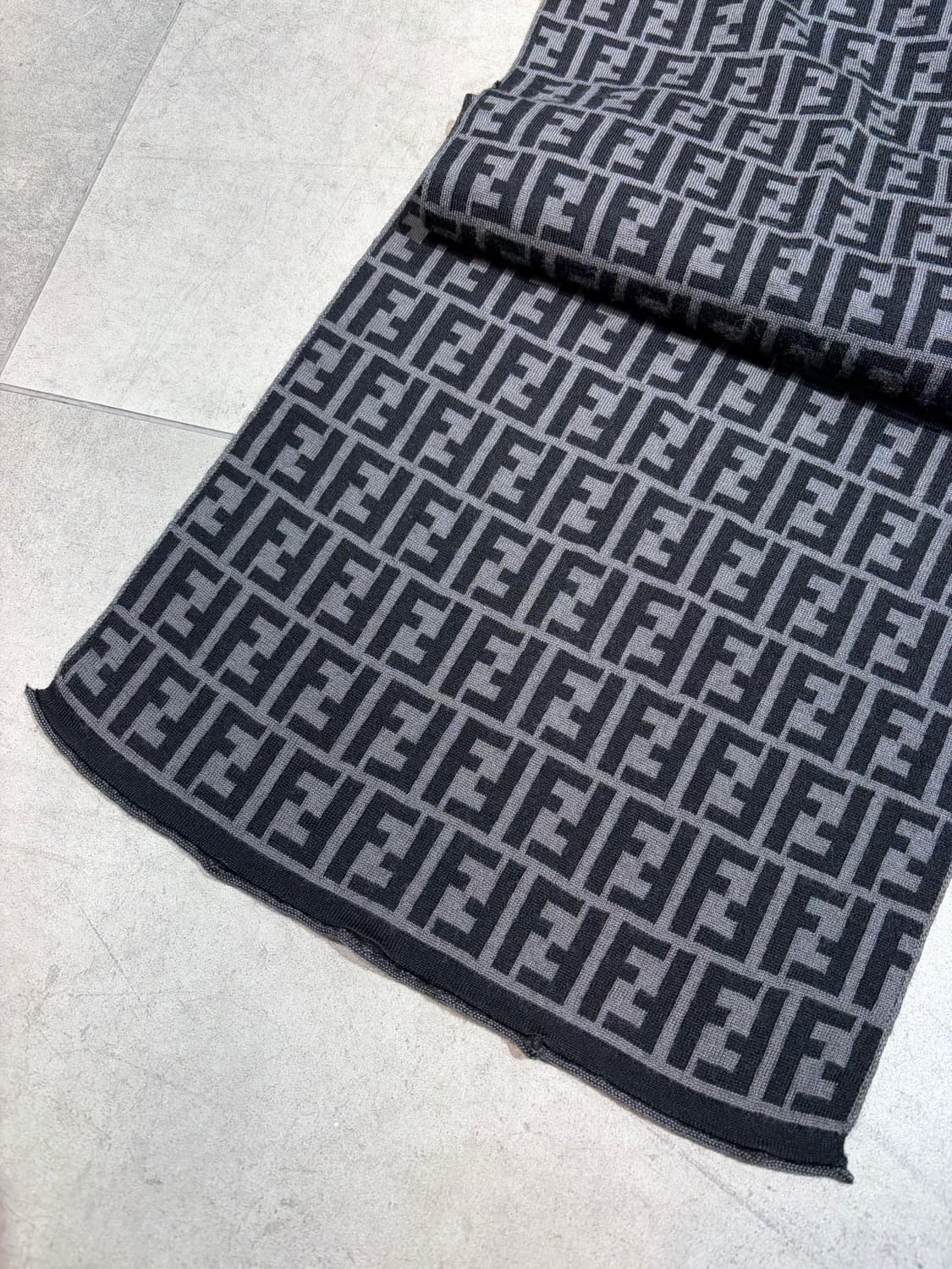 펜디 울 주카 머플러 상품이미지4