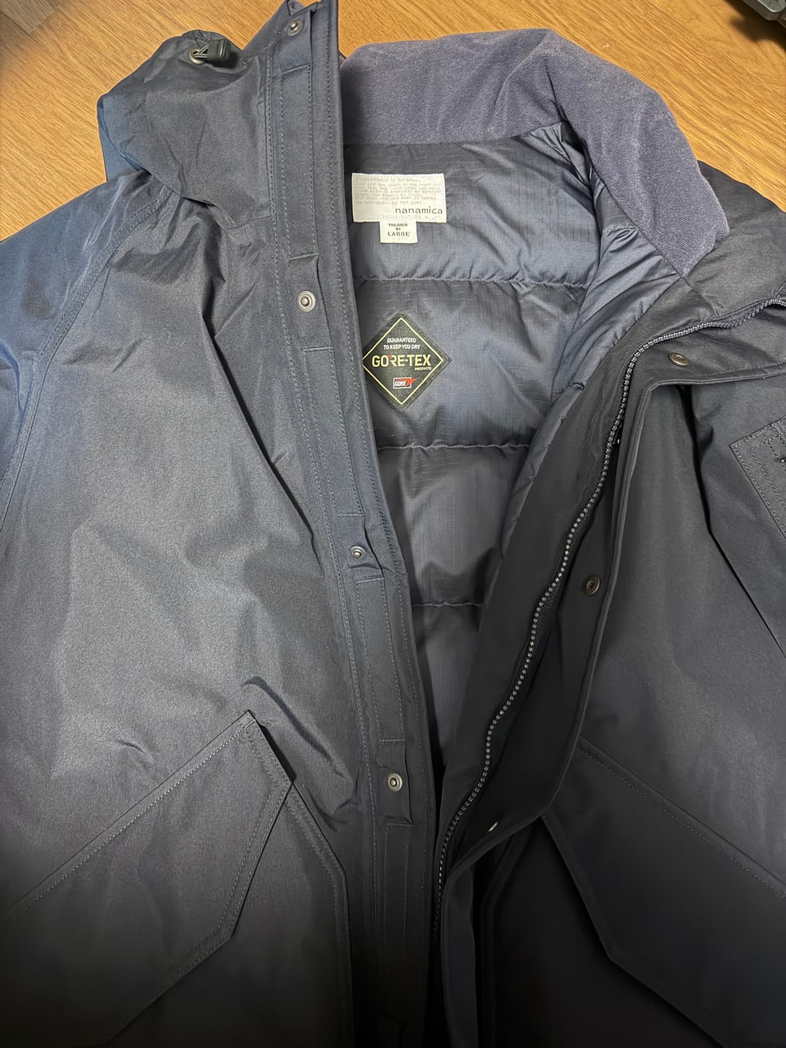 나나미카 고어텍스 다운 네이비 상품이미지2