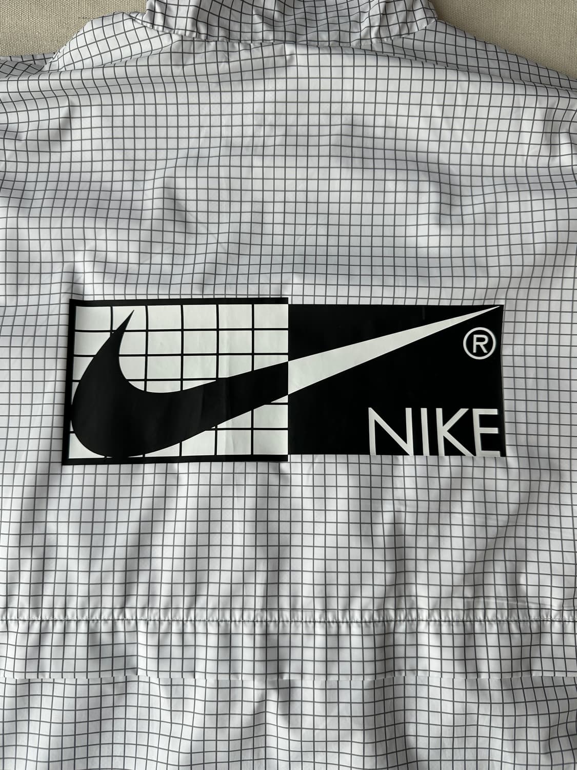 나이키 우먼스 우븐 아노락 바람막이 L  상품이미지8