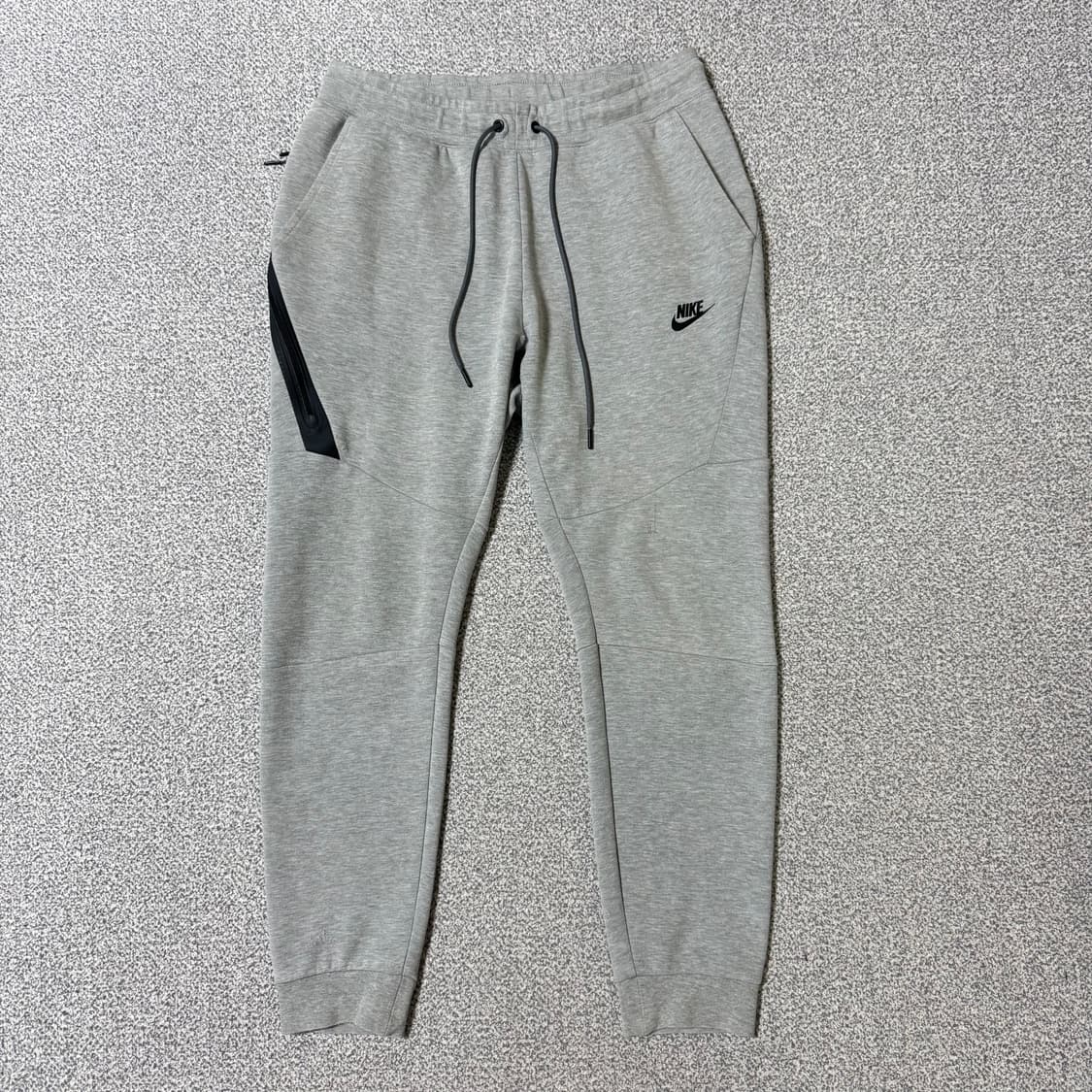 [정가 12만원] 나이키 테크플리스 조거팬츠 M 상품이미지1