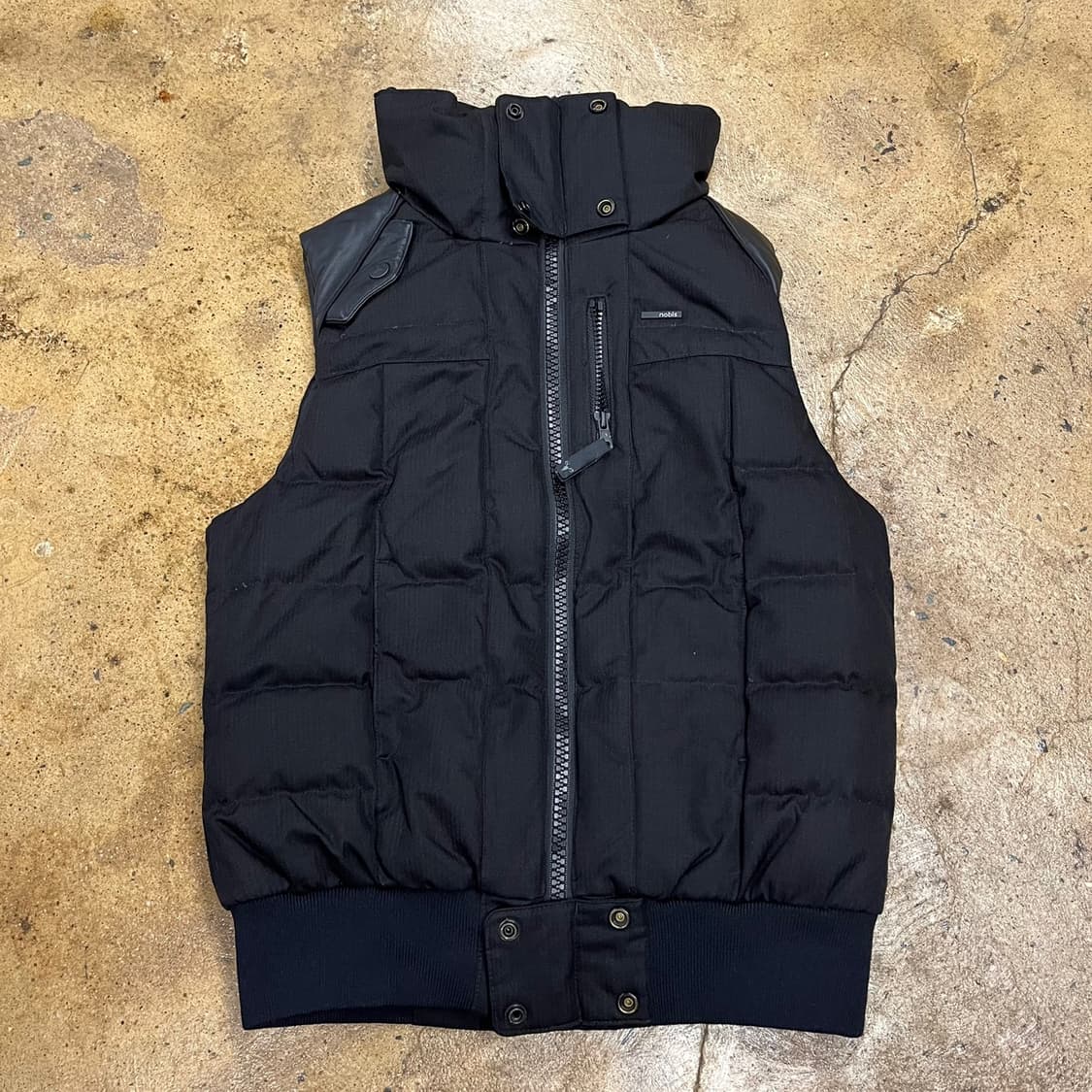 [정품/xs] nobis 노비스 블랙 패딩 조끼 b10 상품이미지2