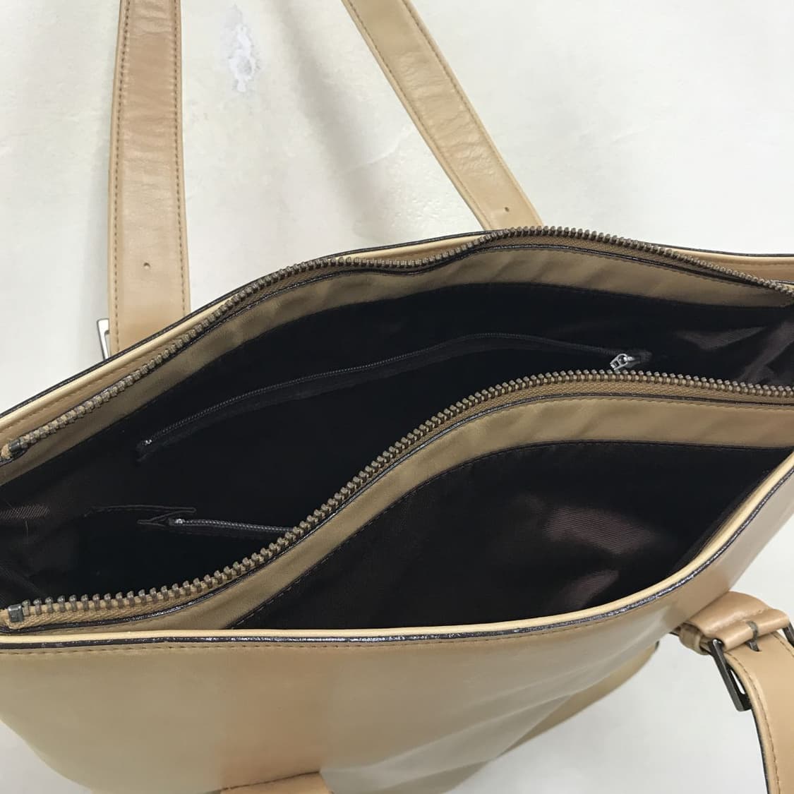 이세이미야케 아카이브 아임 프로덕트 소가죽 토트백 상품이미지9