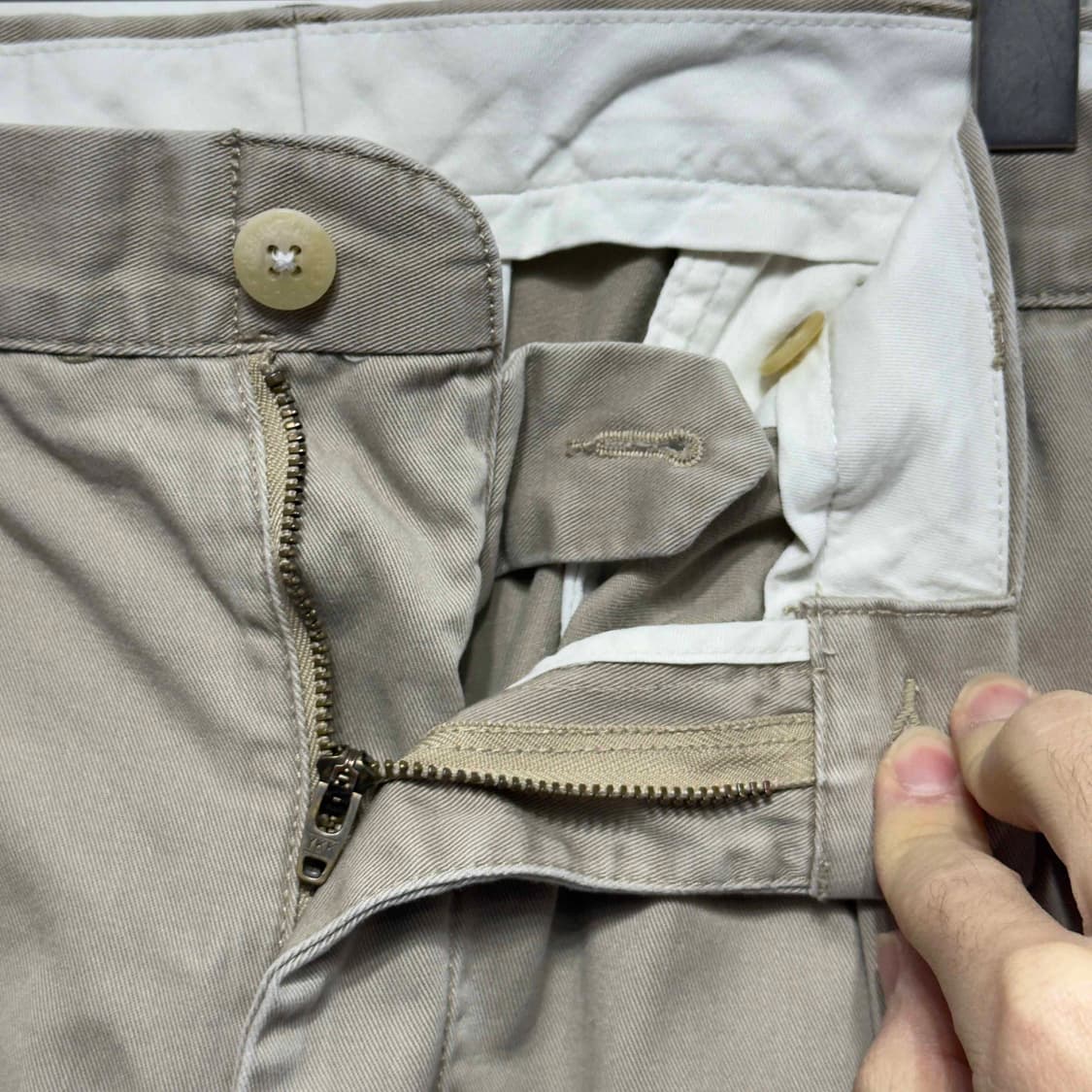 폴로 랄프로렌 투턱 치노 팬츠 상품이미지4